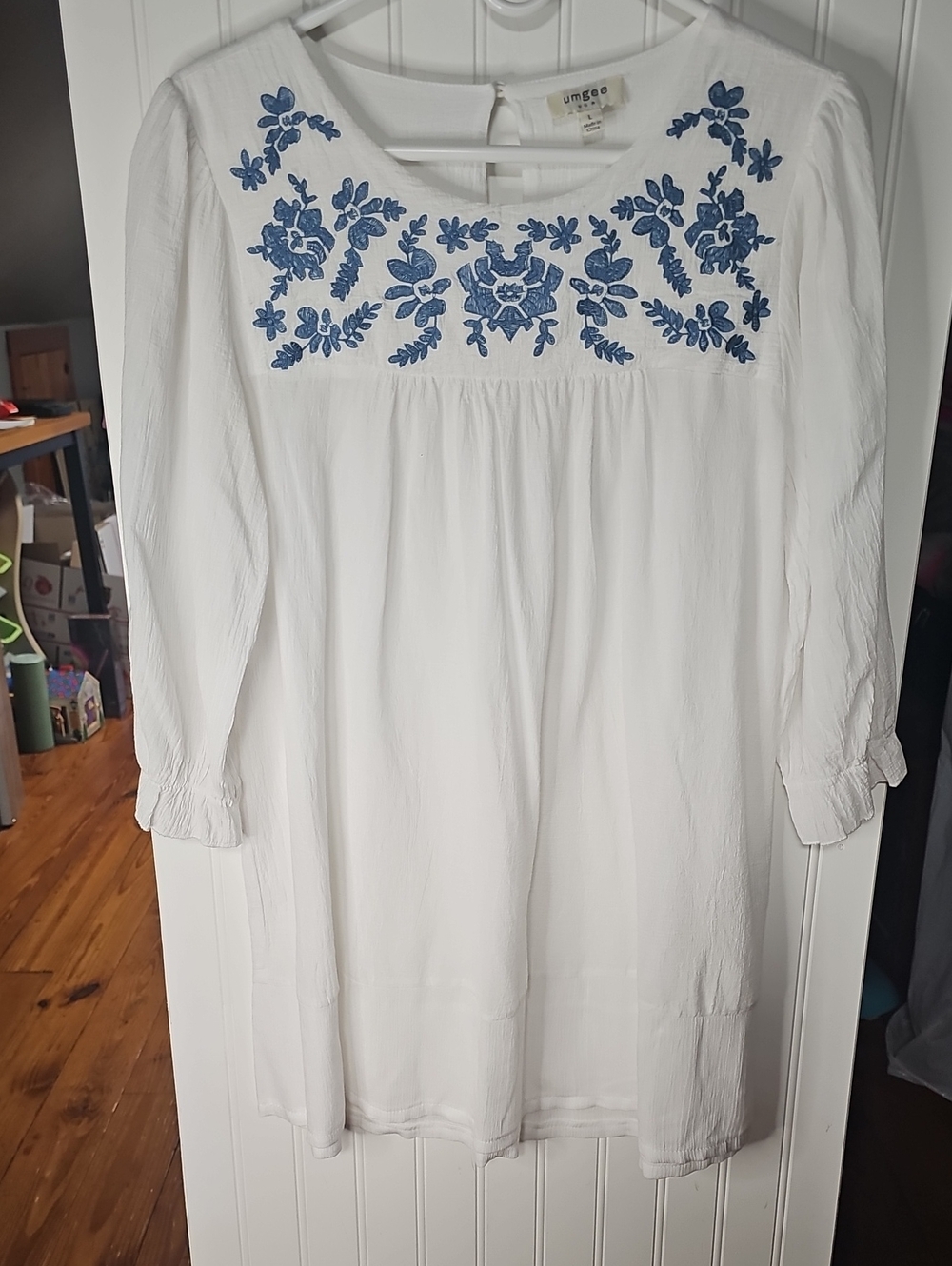 Umgee White Long-Sleeve Tunic Dress with Blue Floral Embroidery